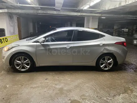 Hyundai Elantra 2012 года за 4 500 000 тг. в Астана – фото 3