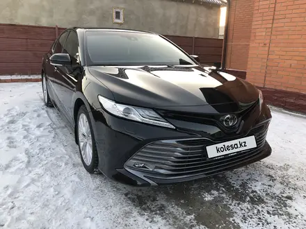 Toyota Camry 2019 года за 15 300 000 тг. в Павлодар