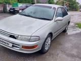 Toyota Carina 1995 года за 1 200 000 тг. в Есик – фото 2