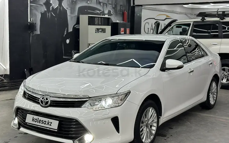 Toyota Camry 2017 годаfor13 500 000 тг. в Алматы