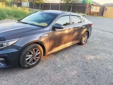 Kia K5 2018 года за 8 200 000 тг. в Алматы – фото 5