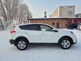 Toyota RAV4 2015 годаүшін12 000 000 тг. в Усть-Каменогорск – фото 4