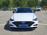 Hyundai Sonata 2021 года за 12 220 000 тг. в Усть-Каменогорск – фото 2