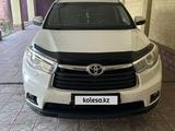 Toyota Highlander 2015 года за 18 000 000 тг. в Жезказган