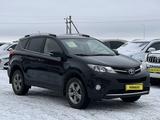 Toyota RAV4 2015 года за 11 000 000 тг. в Актобе – фото 3