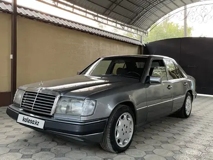 Mercedes-Benz E 300 1991 года за 1 850 000 тг. в Астана – фото 3