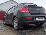 Chevrolet Cruze 2011 годаfor3 950 000 тг. в Атырау – фото 3