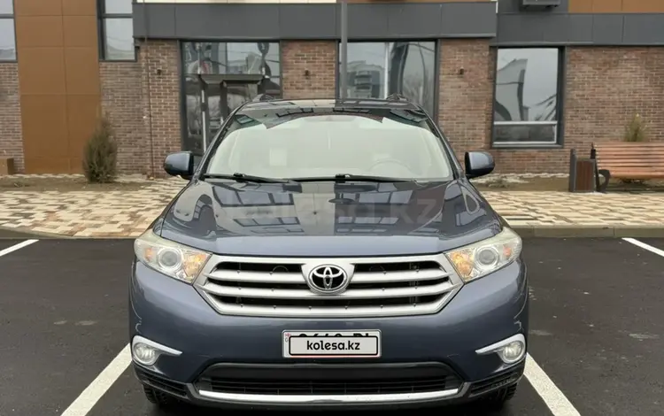 Toyota Highlander 2013 годаүшін9 000 000 тг. в Атырау