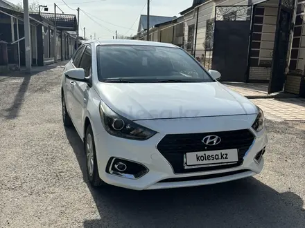 Hyundai Accent 2018 года за 7 800 000 тг. в Шымкент – фото 2