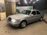 Mercedes-Benz E 220 1995 годаfor1 900 000 тг. в Тараз