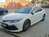 Toyota Camry 2023 года за 17 000 000 тг. в Кызылорда