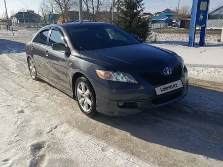 Toyota Camry 2007 года за 6 300 000 тг. в Актобе – фото 5