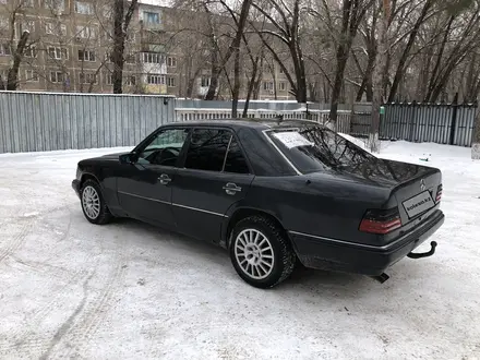 Mercedes-Benz E 200 1995 года за 1 550 000 тг. в Караганда – фото 7