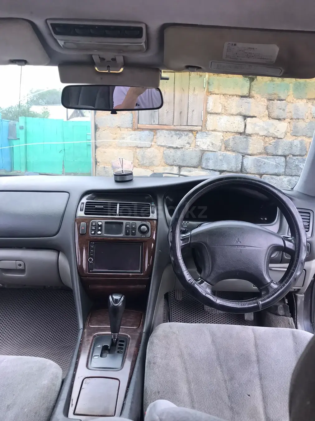 Mitsubishi Diamante, 1995