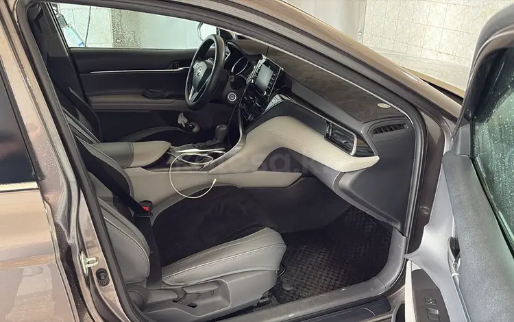 Toyota Camry 2021 года за 10 000 000 тг. в Актау
