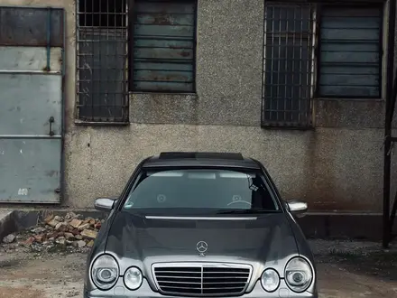 Mercedes-Benz E 320 1999 года за 6 500 000 тг. в Павлодар