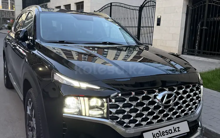 Hyundai Santa Fe 2023 годаүшін18 000 000 тг. в Астана