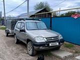 Chevrolet Niva 2008 года за 1 600 000 тг. в Уральск – фото 2
