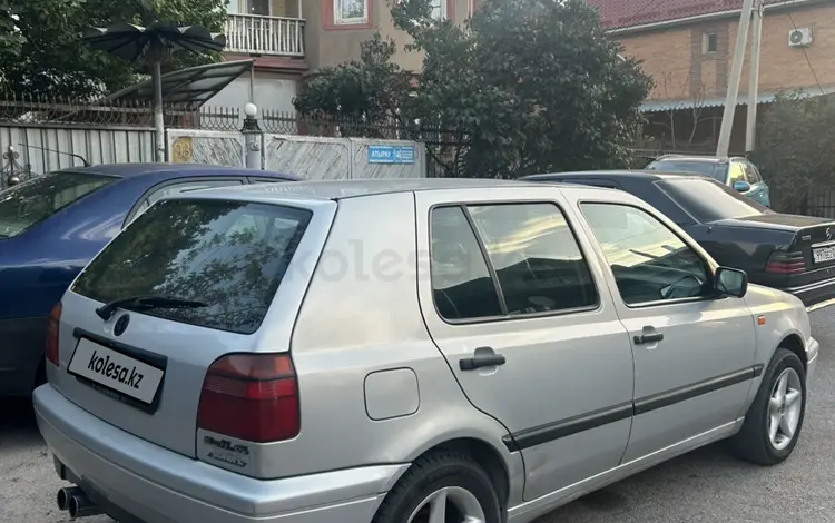 Volkswagen Golf 1995 годаүшін1 500 000 тг. в Алматы