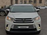 Toyota Highlander 2019 годаүшін14 800 000 тг. в Актау