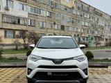 Toyota RAV4 2018 годаүшін12 000 000 тг. в Актау
