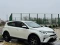 Toyota RAV4 2018 года за 12 000 000 тг. в Актау – фото 3