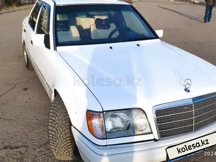 Mercedes-Benz E 200 1994 года за 3 100 000 тг. в Петропавловск – фото 14