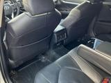Toyota Camry 2019 года за 14 200 000 тг. в Атырау – фото 3
