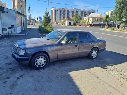 Mercedes-Benz E 200 1993 года за 1 450 000 тг. в Экибастуз – фото 3