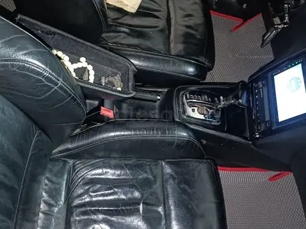 Volkswagen Golf 2003 года за 2 380 000 тг. в Алматы – фото 2