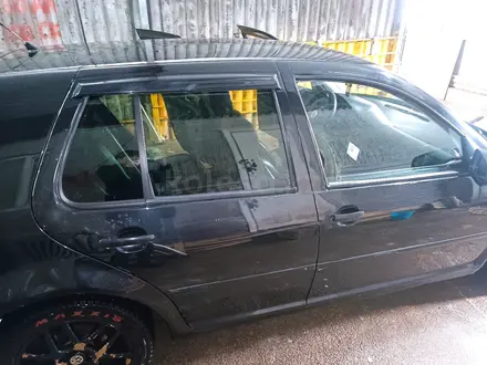 Volkswagen Golf 2003 года за 2 380 000 тг. в Алматы – фото 3