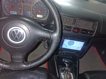 Volkswagen Golf 2003 года за 2 380 000 тг. в Алматы – фото 7
