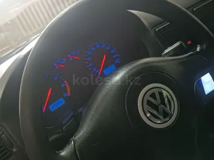 Volkswagen Golf 2003 года за 2 380 000 тг. в Алматы – фото 8