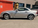 Mercedes-Benz SLK 230 1997 года за 3 500 000 тг. в Астана – фото 2