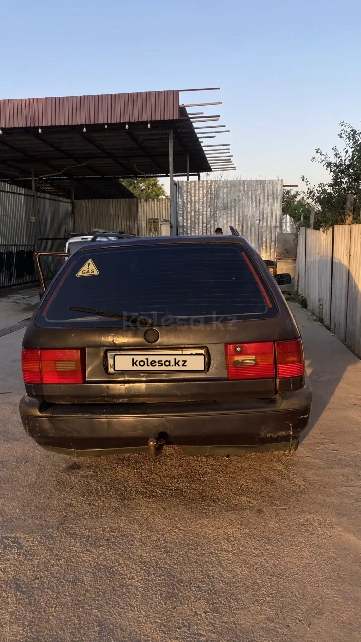 Volkswagen Passat, 1993