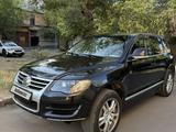 Volkswagen Touareg 2007 годаүшін5 800 000 тг. в Алматы – фото 2