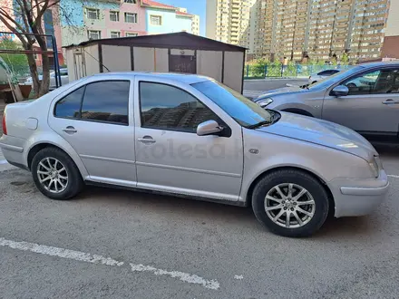 Volkswagen Jetta 2000 года за 2 000 000 тг. в Караганда – фото 2