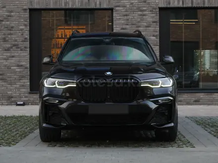 BMW X7 2019 года за 38 500 000 тг. в Алматы – фото 2