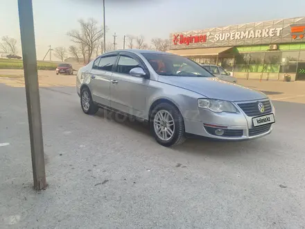 Volkswagen Passat 2007 года за 3 800 000 тг. в Алматы – фото 3