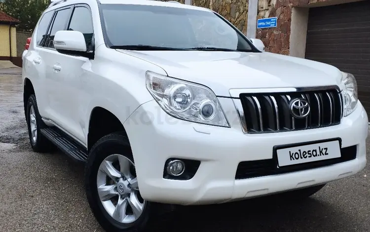 Toyota Land Cruiser Prado 2013 года за 14 900 000 тг. в Актобе