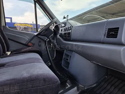 Mercedes-Benz Sprinter 1998 года за 4 800 000 тг. в Алматы – фото 3