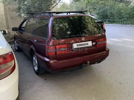 Volkswagen Passat 1994 года за 1 800 000 тг. в Уральск – фото 3