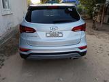 Hyundai Santa Fe 2017 года за 4 900 000 тг. в Актобе – фото 2
