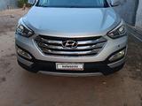 Hyundai Santa Fe 2017 года за 4 900 000 тг. в Актобе