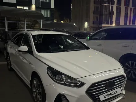 Hyundai Sonata 2019 года за 6 500 000 тг. в Алматы – фото 3