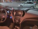 Hyundai Santa Fe 2016 года за 7 200 000 тг. в Актау – фото 4