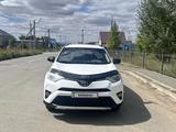 Toyota RAV4 2017 года за 10 000 000 тг. в Уральск