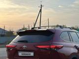 Toyota Highlander 2022 годаүшін25 500 000 тг. в Уральск – фото 2