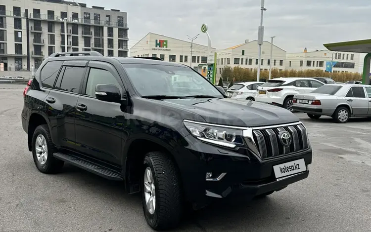 Toyota Land Cruiser Prado 2023 года за 29 900 000 тг. в Алматы