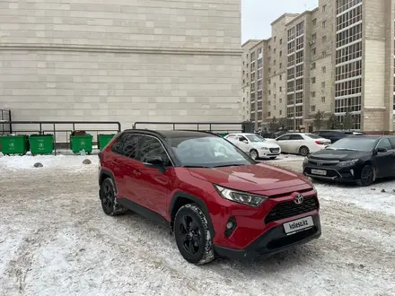 Toyota RAV4 2021 года за 16 200 000 тг. в Астана